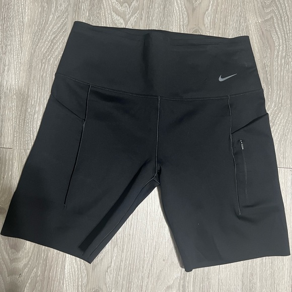 Nike Women's Black Bike Shorts - Picture 1 of 4